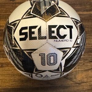 Select Numero 10 Soccer Ball NFHS approved